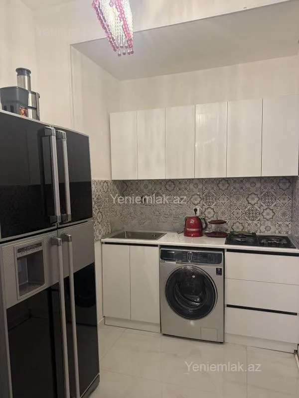Satılır 3 otaqlı yeni tikili 90 m²