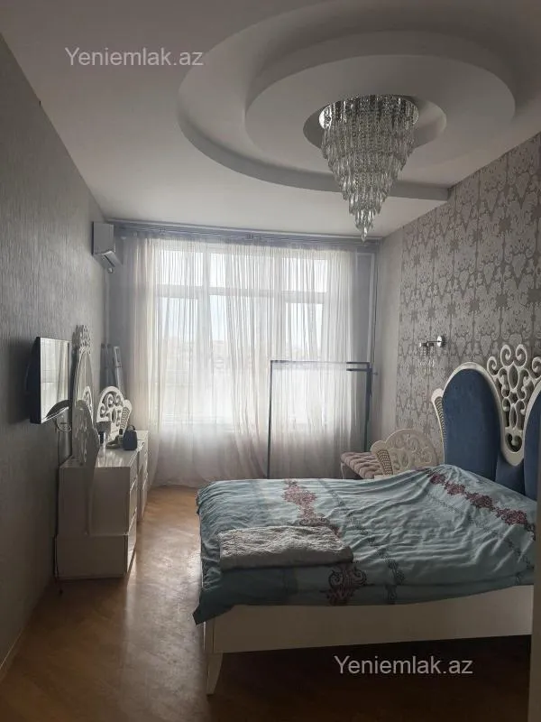 Satılır 3 otaqlı yeni tikili 90 m²