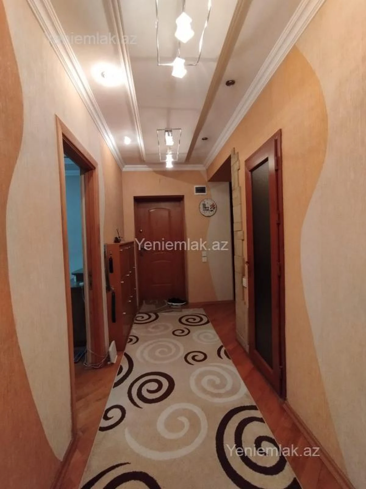 Satılır 4 otaqlı köhnə tikili 110 m²