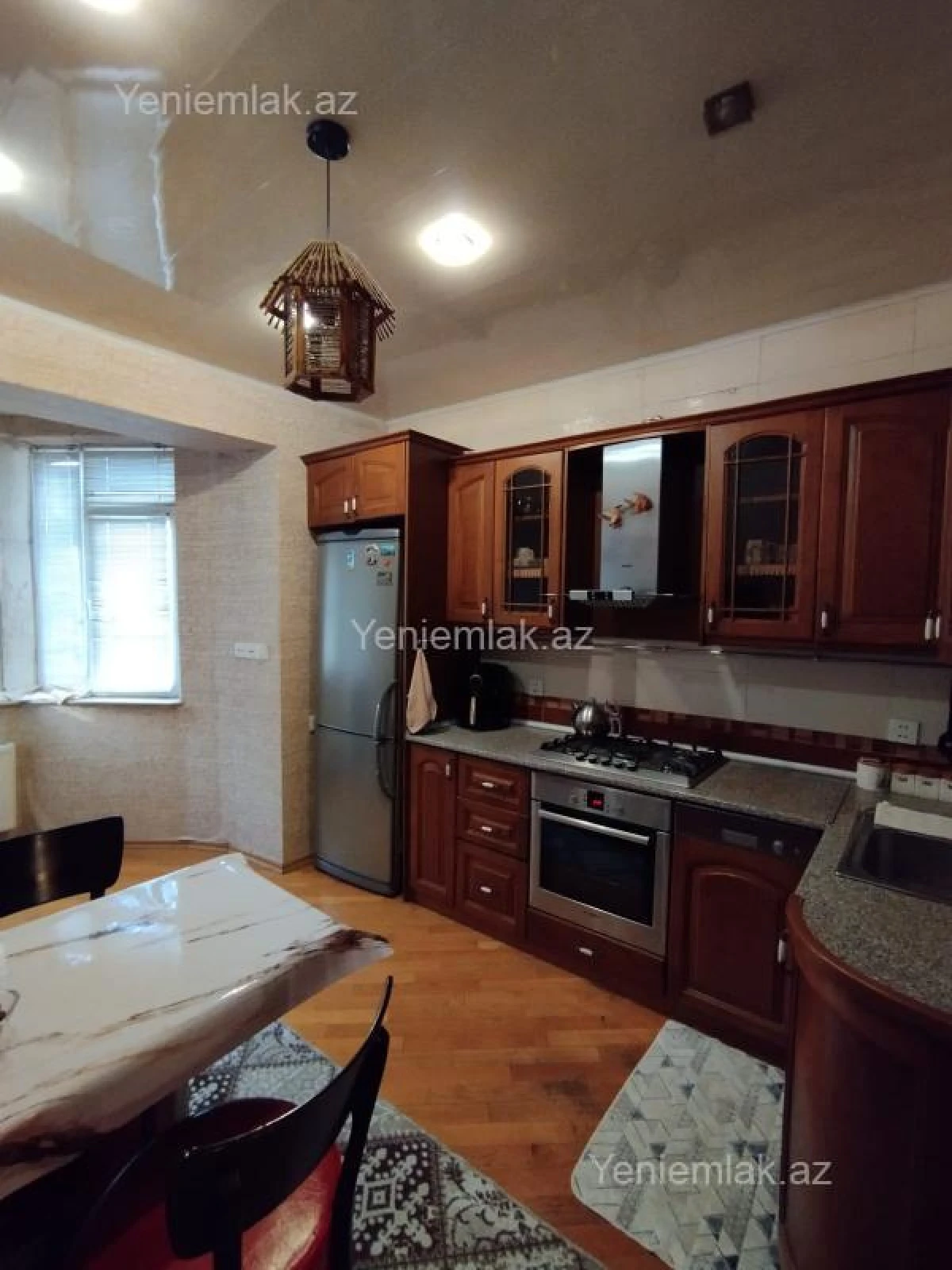 Satılır 4 otaqlı köhnə tikili 110 m²