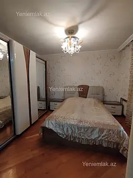Satılır 4 otaqlı köhnə tikili 110 m²