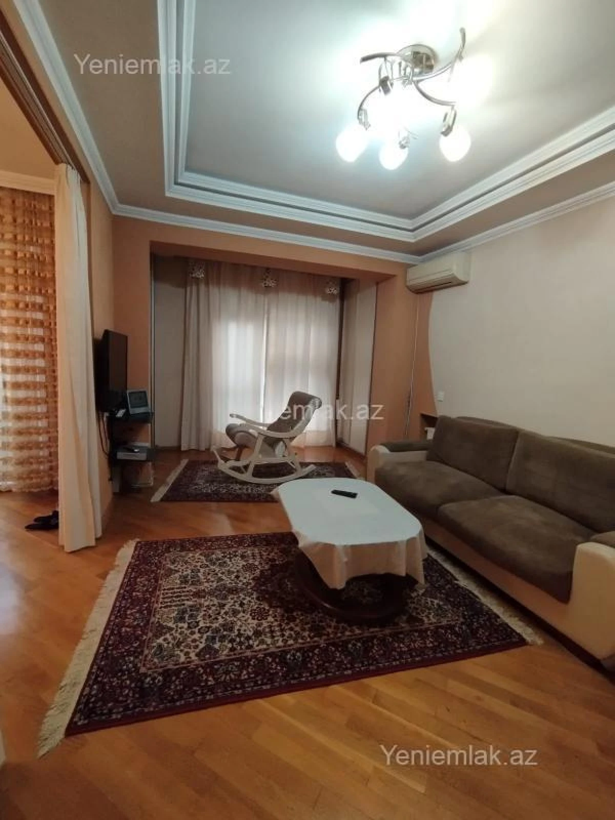 Satılır 4 otaqlı köhnə tikili 110 m²