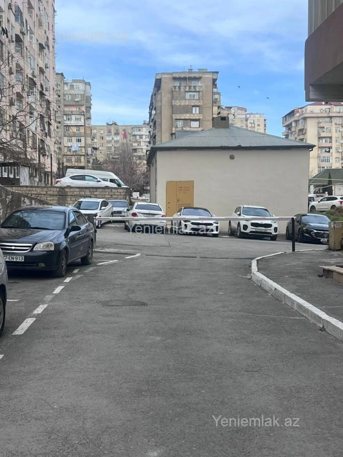 Satılır 3 otaqlı yeni tikili 110 m²