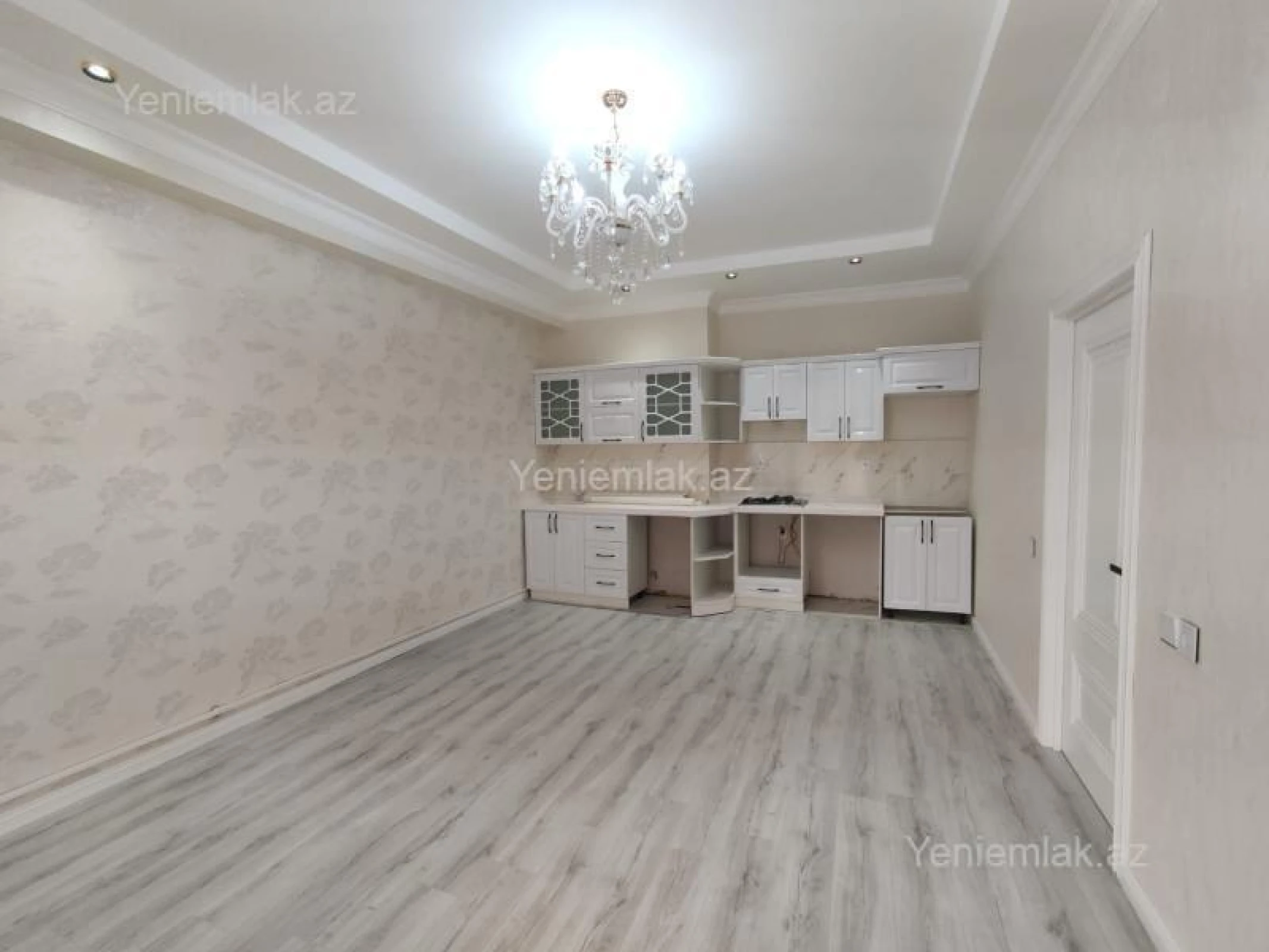Satılır 5 otaqlı həyət evi 280 m²
