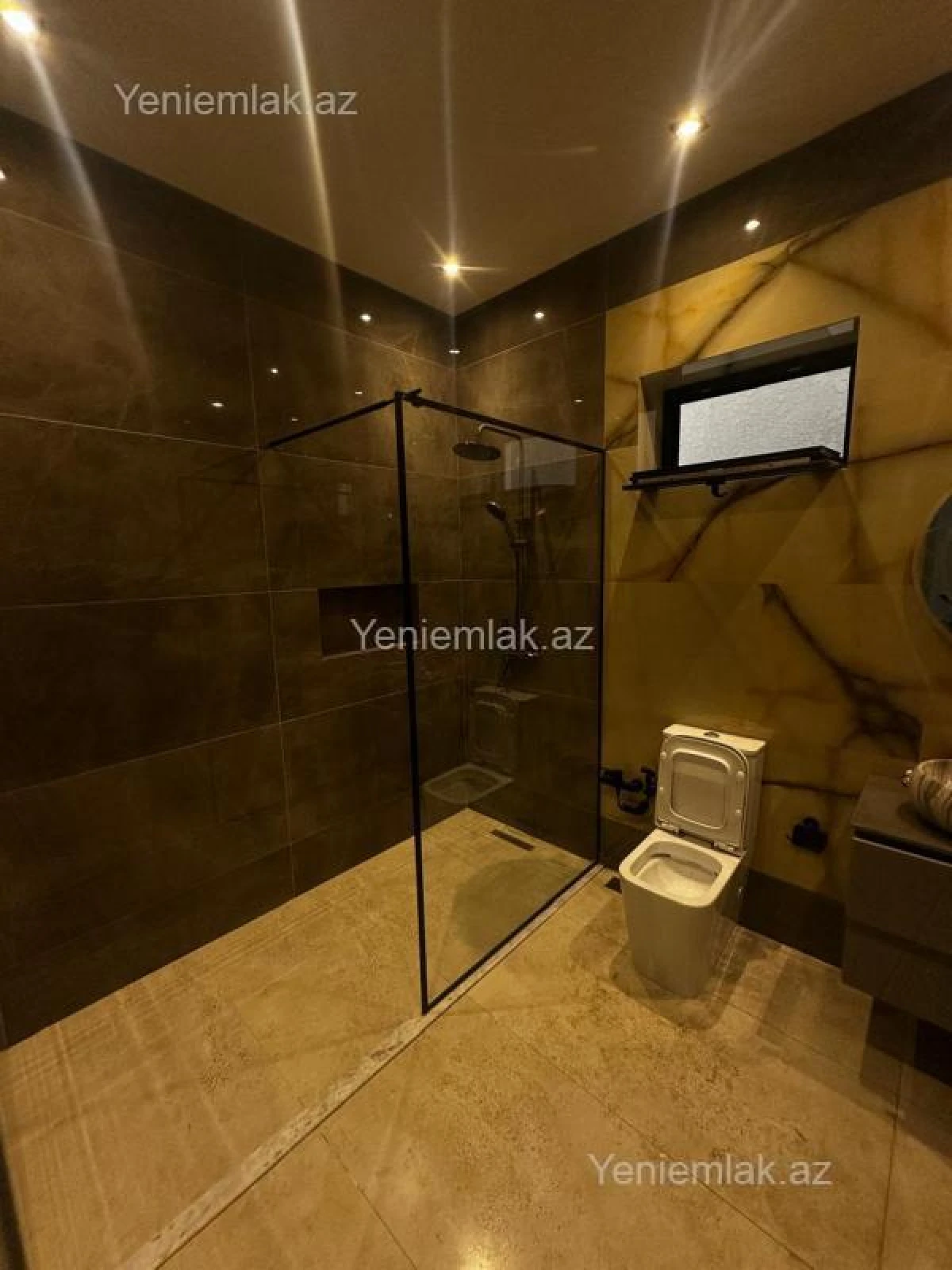 Satılır 5 otaqlı həyət evi 280 m²