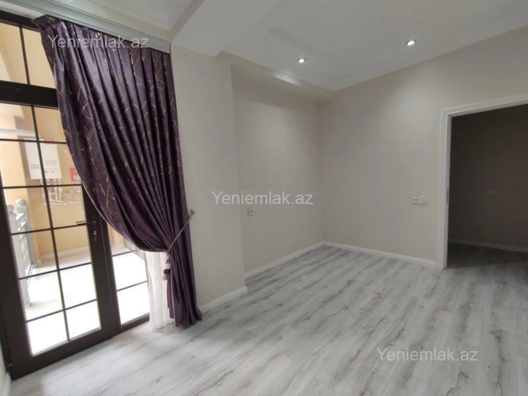 Satılır 5 otaqlı həyət evi 280 m²