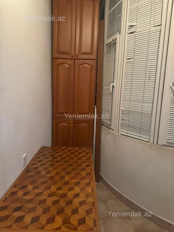 Satılır 3 otaqlı yeni tikili 100 m²