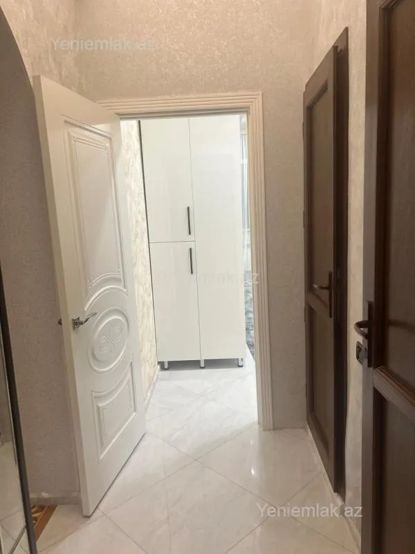 Satılır 3 otaqlı yeni tikili 100 m²