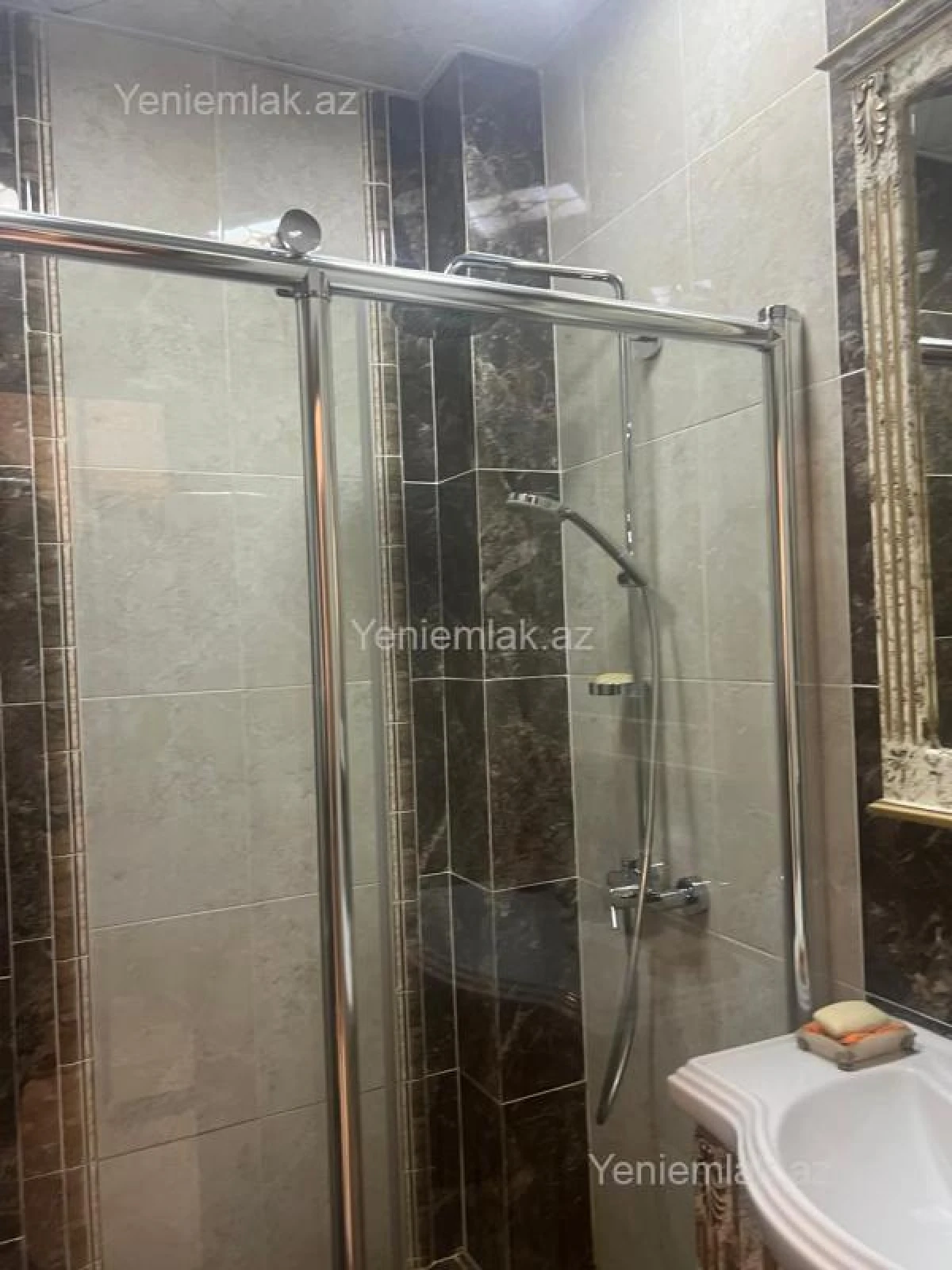 Satılır 3 otaqlı yeni tikili 100 m²