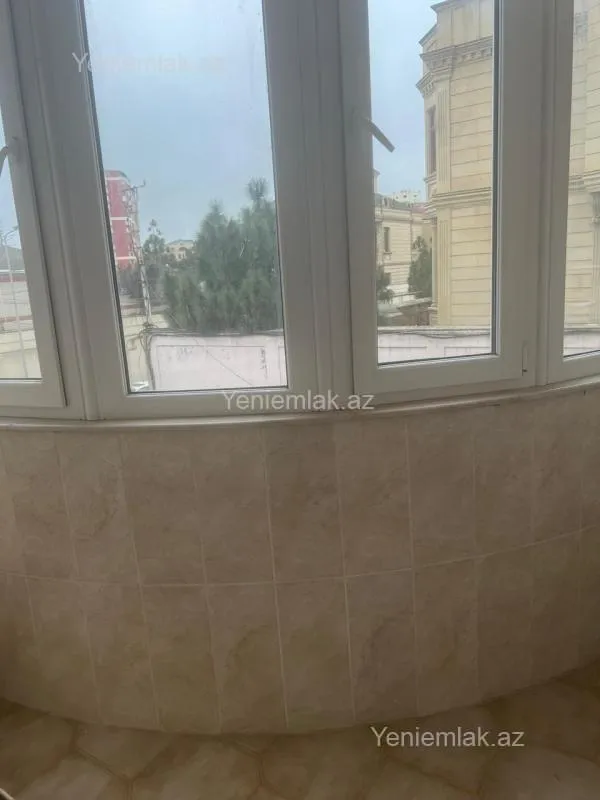 Satılır 3 otaqlı yeni tikili 100 m²