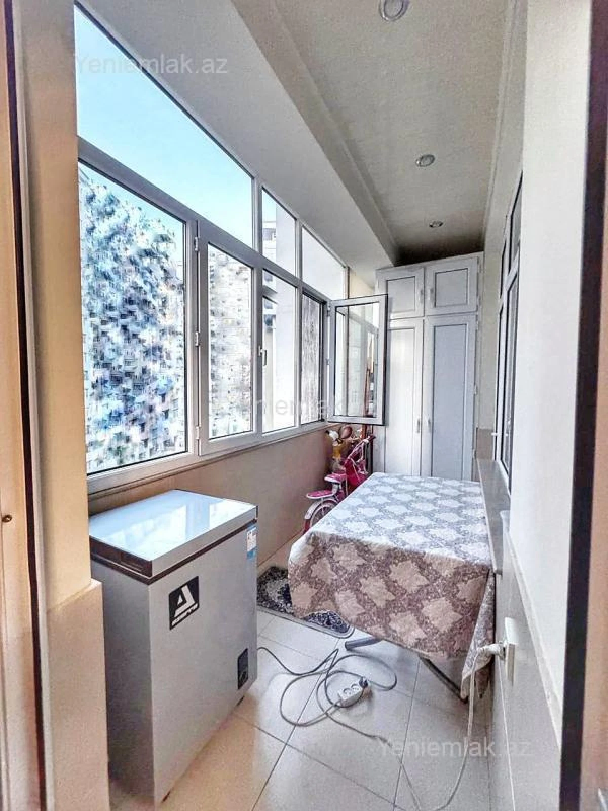 Satılır 3 otaqlı yeni tikili 135 m²