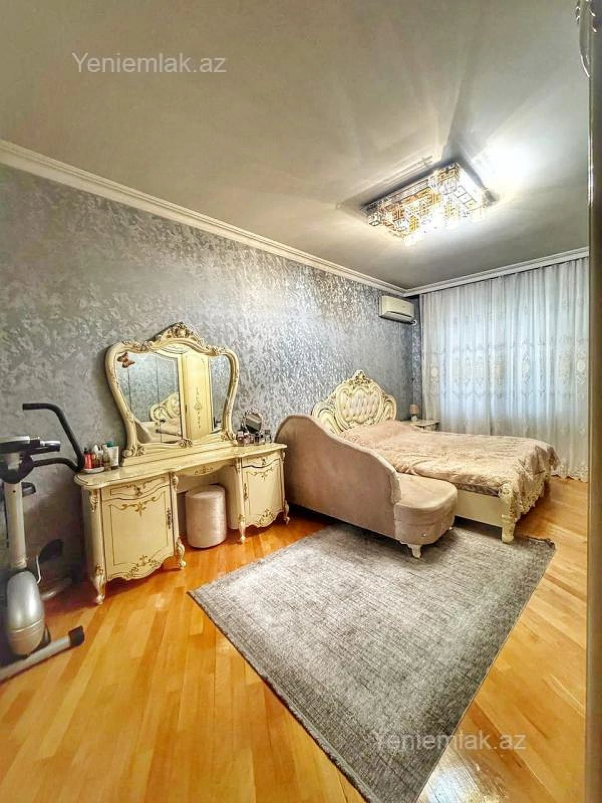 Satılır 3 otaqlı yeni tikili 135 m²