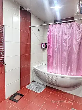 Satılır 3 otaqlı yeni tikili 135 m²