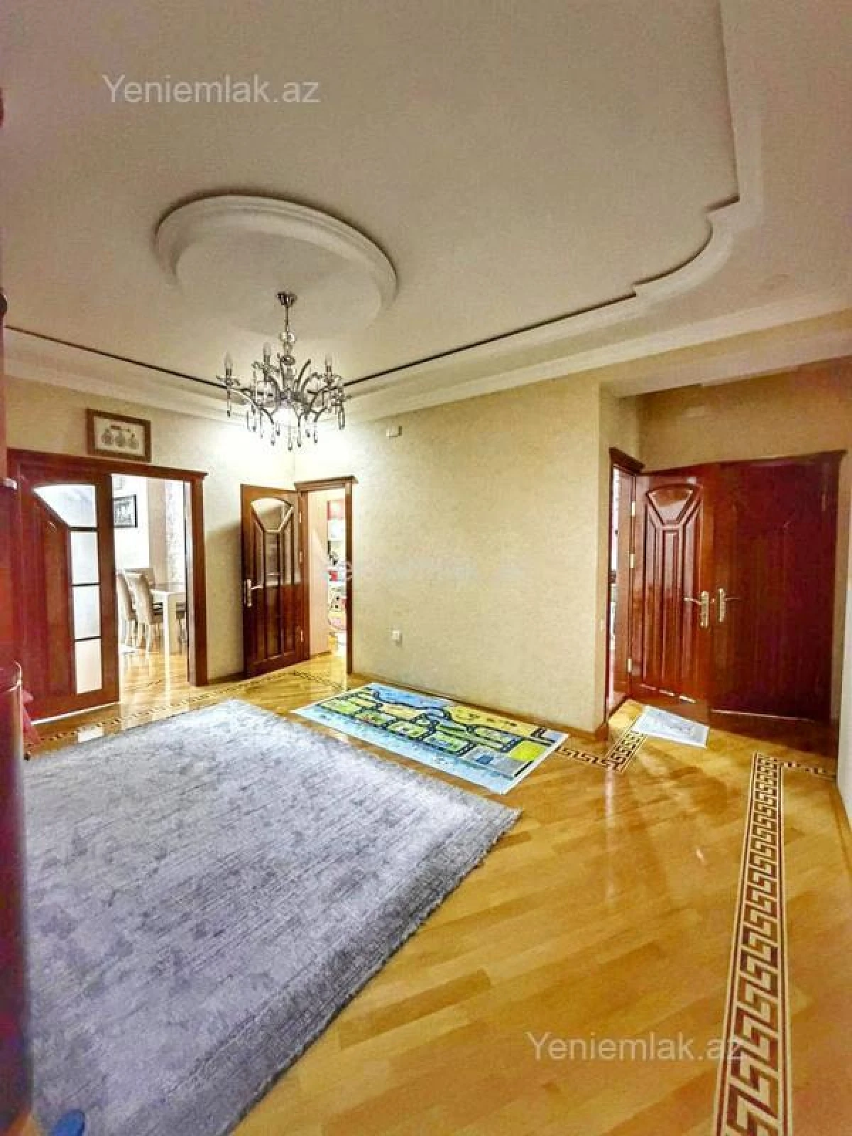 Satılır 3 otaqlı yeni tikili 135 m²
