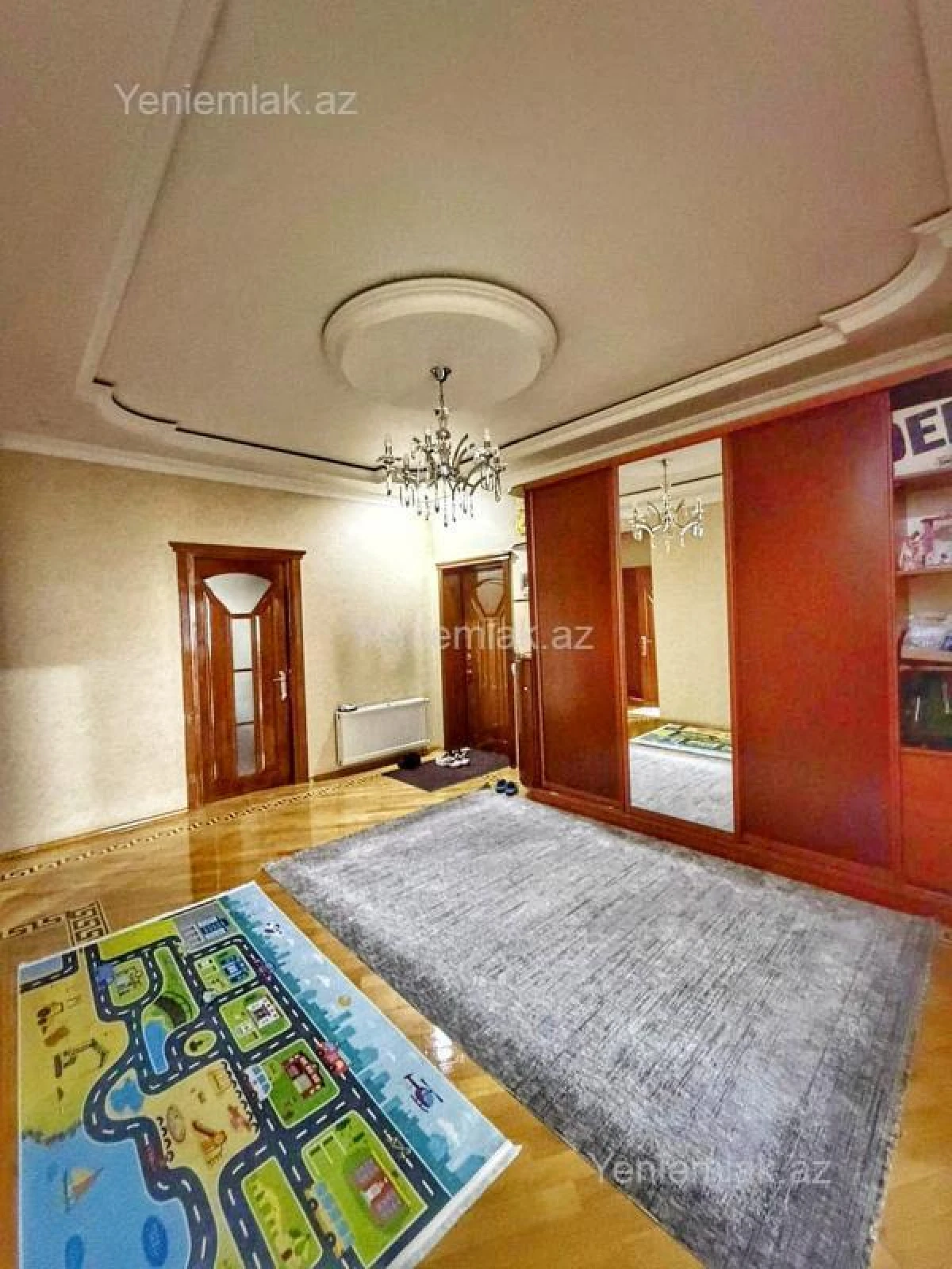 Satılır 3 otaqlı yeni tikili 135 m²