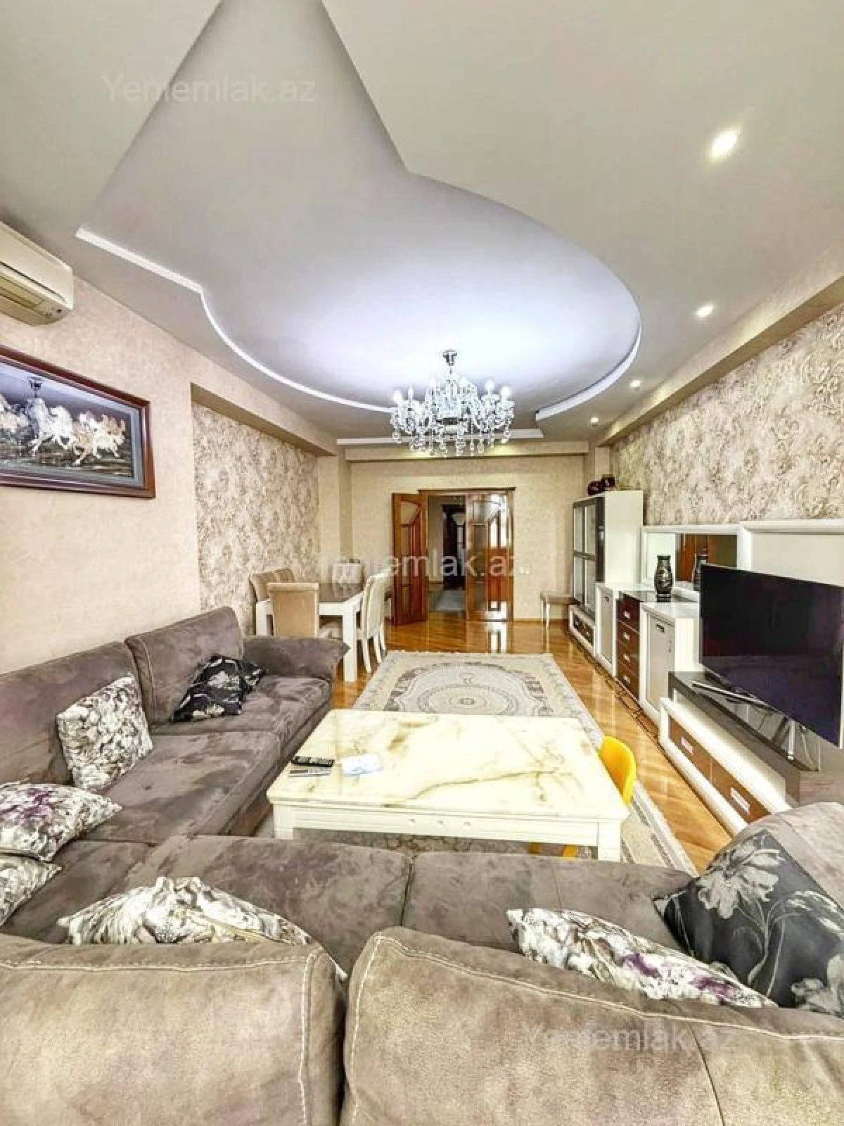 Satılır 3 otaqlı yeni tikili 135 m²