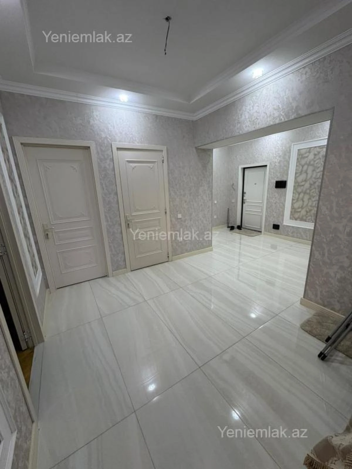 Satılır 3 otaqlı yeni tikili 132 m²