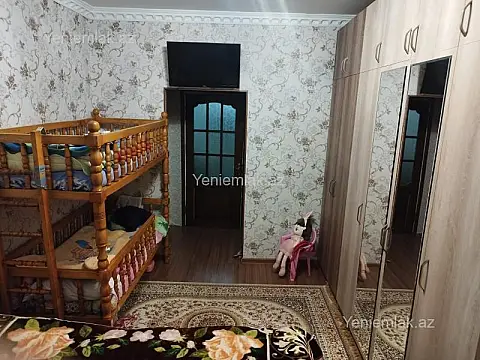 Satılır 2 otaqlı köhnə tikili 55 m²