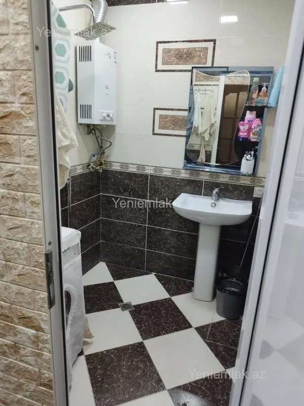 Satılır 2 otaqlı köhnə tikili 55 m²