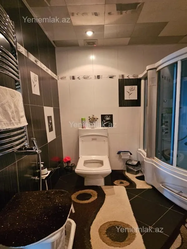 Satılır 3 otaqlı yeni tikili 135 m²