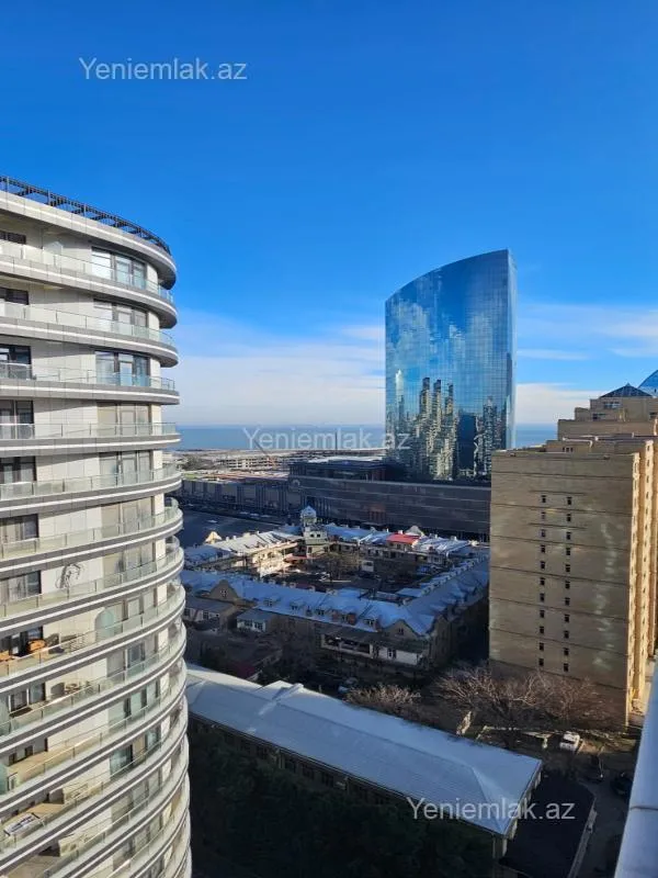 Satılır 3 otaqlı yeni tikili 135 m²