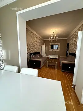 Satılır 3 otaqlı köhnə tikili 80 m²
