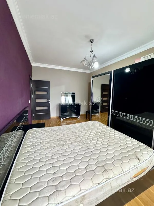 Satılır 3 otaqlı köhnə tikili 80 m²