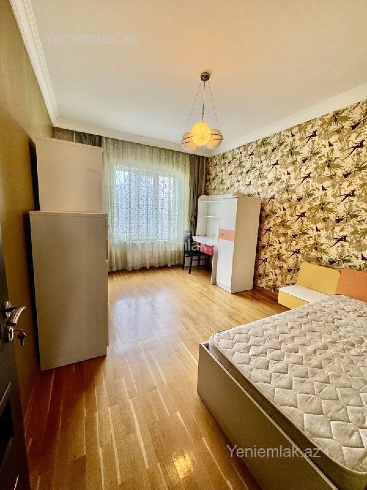 Satılır 3 otaqlı köhnə tikili 80 m²