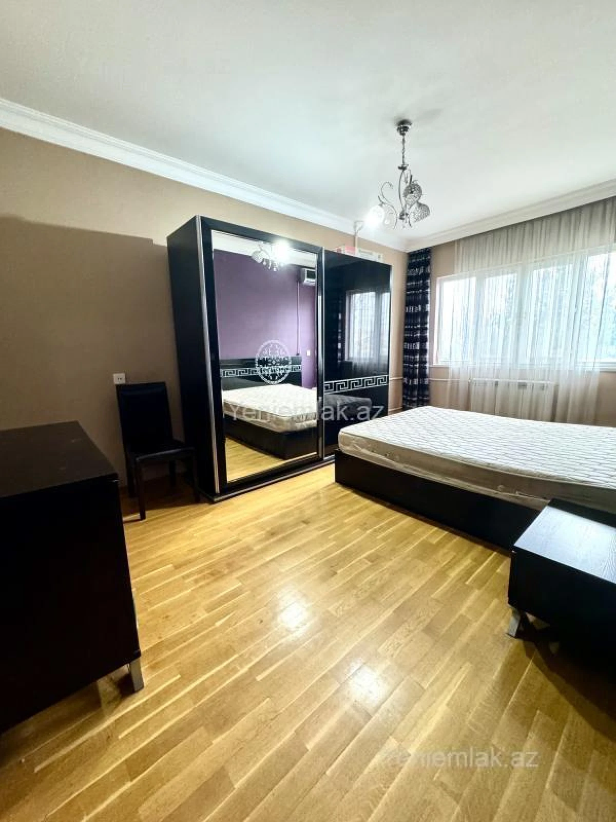 Satılır 3 otaqlı köhnə tikili 80 m²