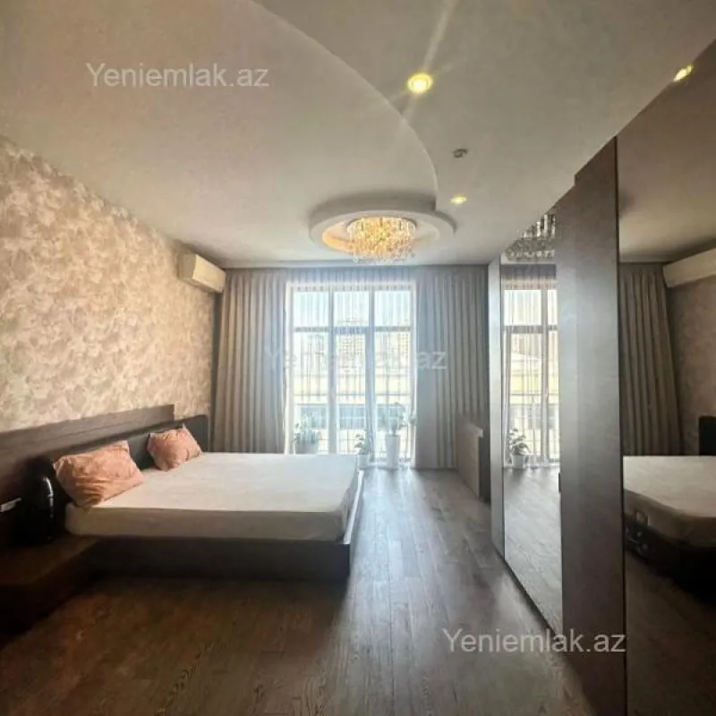 Satılır 5 otaqlı yeni tikili 211 m²