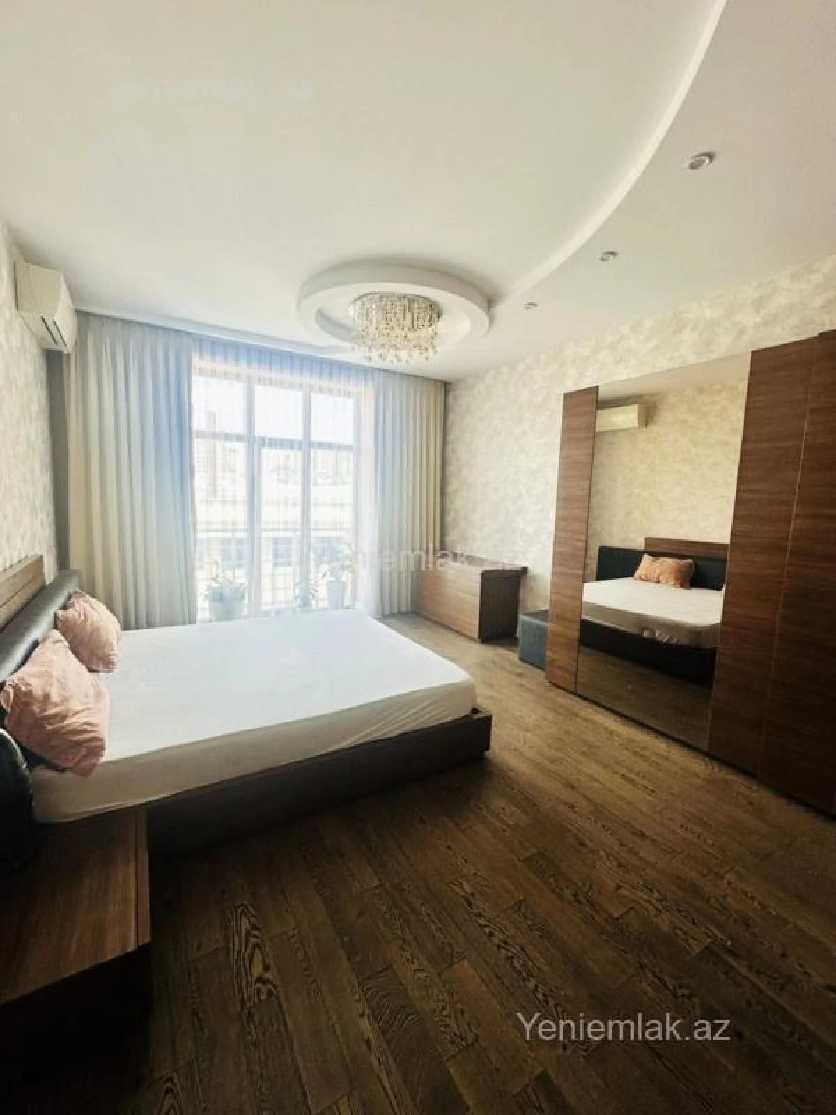 Satılır 5 otaqlı yeni tikili 211 m²