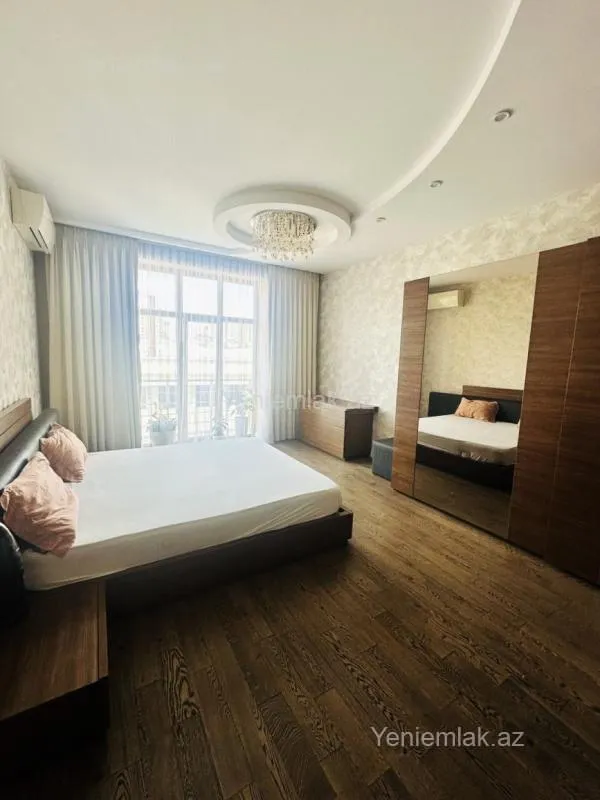 Satılır 5 otaqlı yeni tikili 211 m²