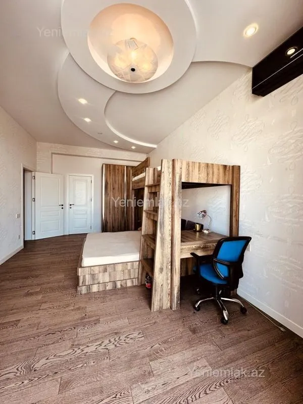 Satılır 5 otaqlı yeni tikili 211 m²