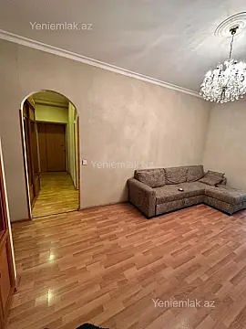Satılır 3 otaqlı köhnə tikili 105 m²