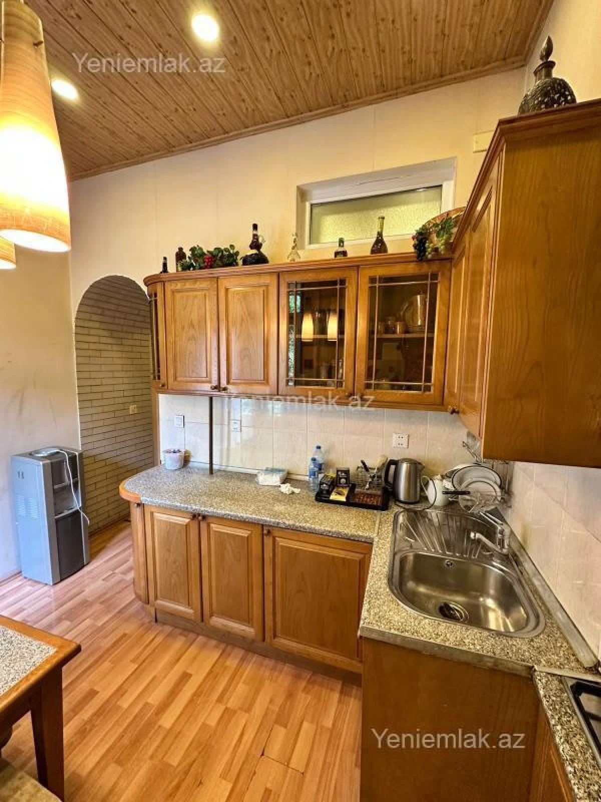 Satılır 3 otaqlı köhnə tikili 105 m²