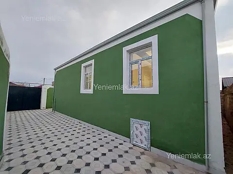 Satılır 4 otaqlı həyət evi 100 m²
