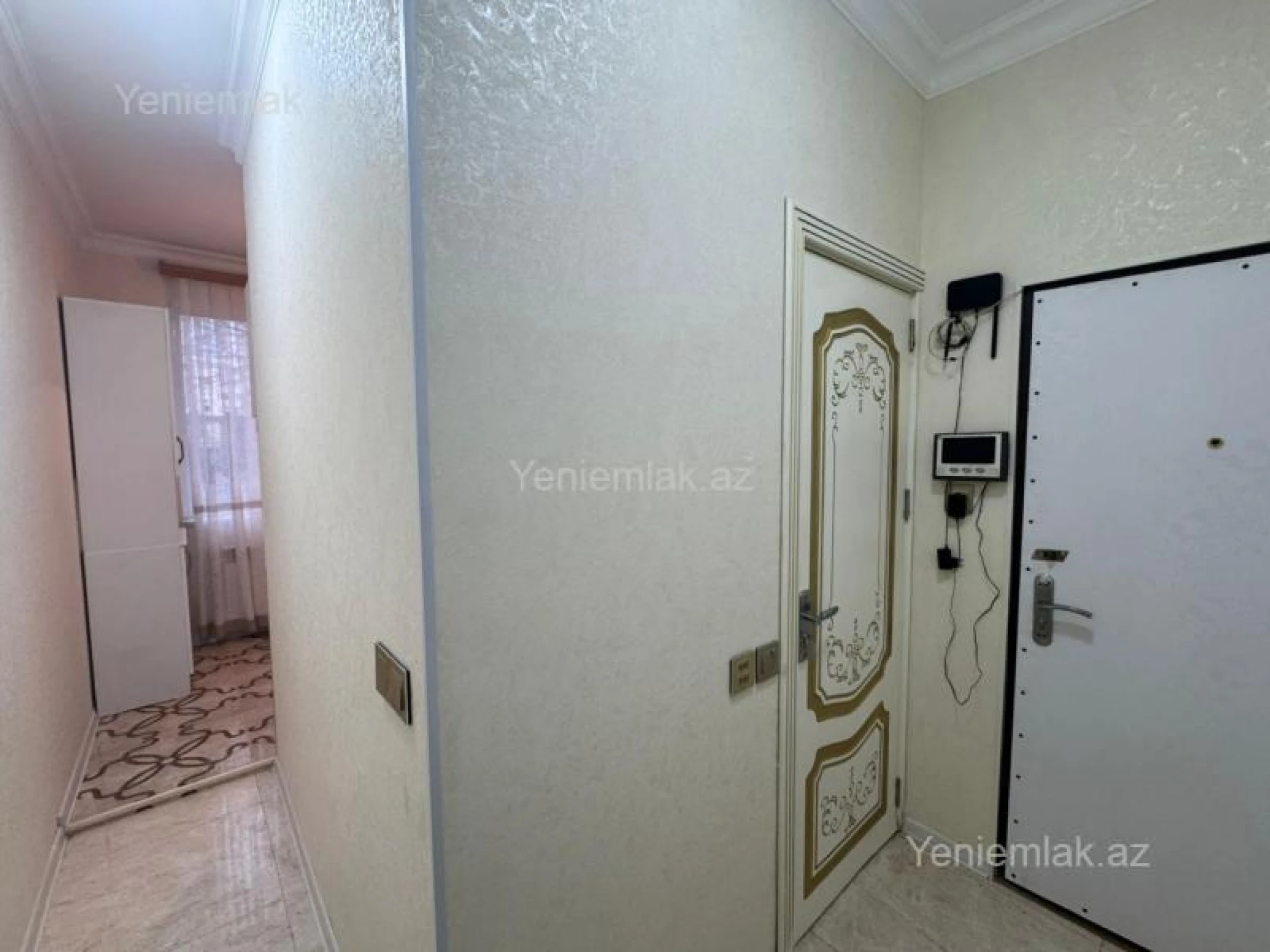 Satılır 2 otaqlı köhnə tikili 55 m²