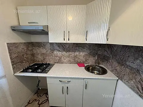 Satılır 2 otaqlı köhnə tikili 55 m²