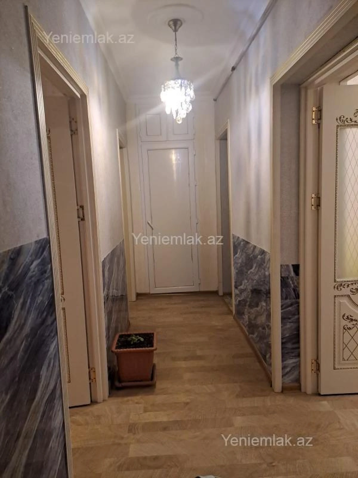 Satılır 4 otaqlı köhnə tikili 105 m²