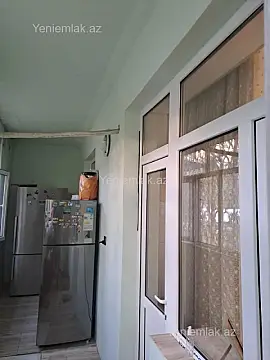 Satılır 4 otaqlı köhnə tikili 105 m²