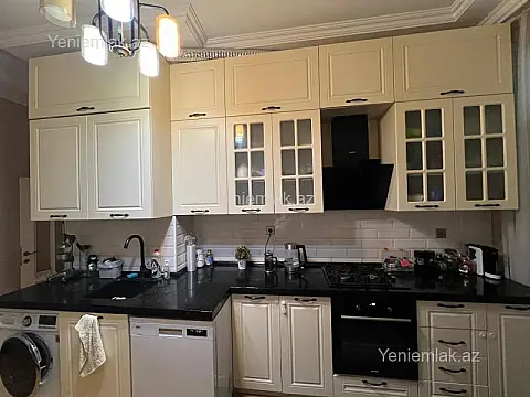 Satılır 3 otaqlı yeni tikili 100 m²