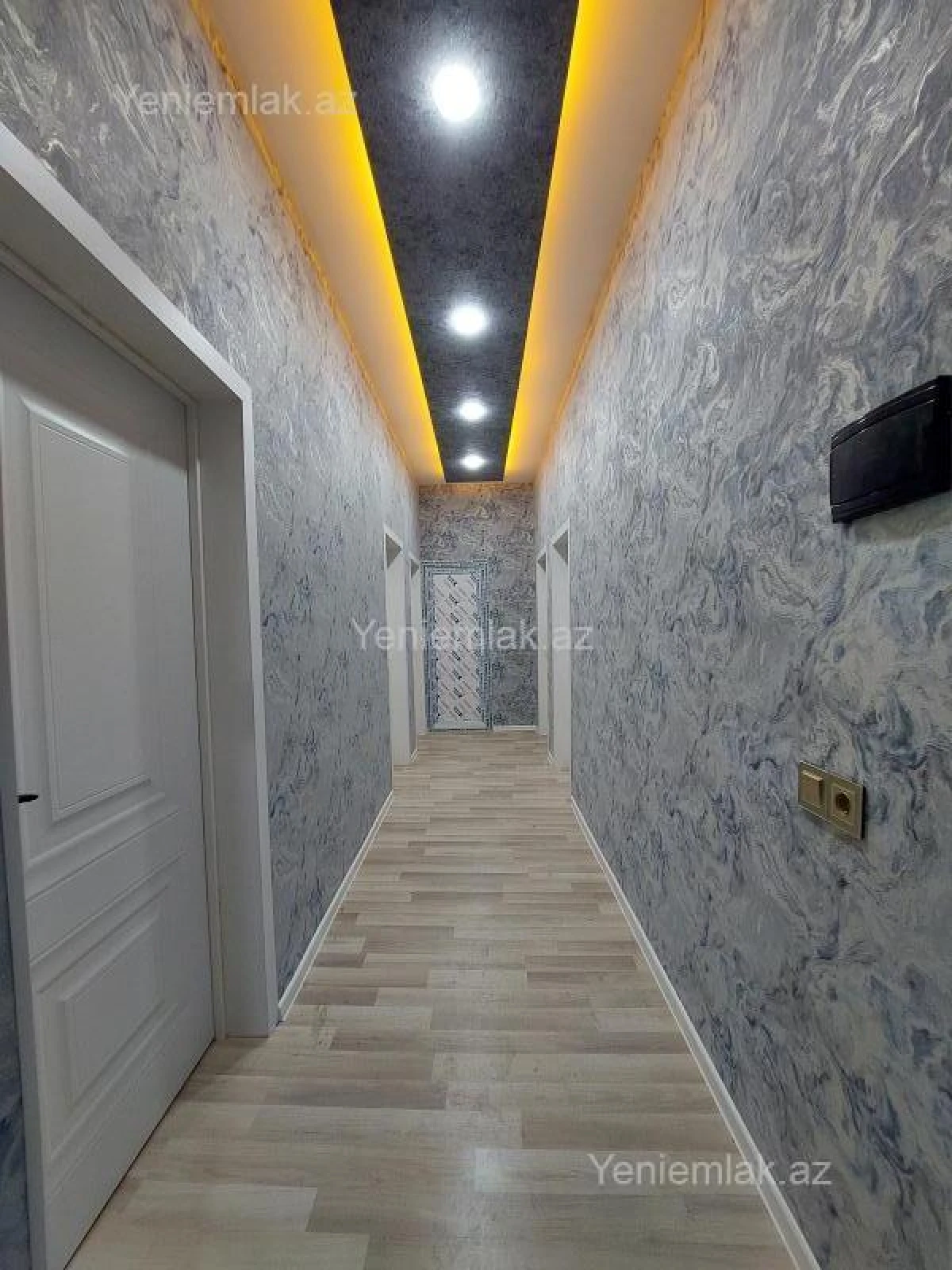 Satılır 4 otaqlı həyət evi 210 m²