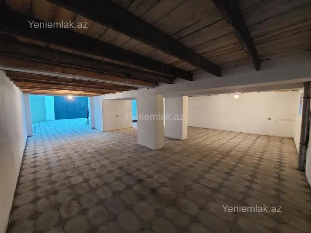 Satılır 4 otaqlı həyət evi 210 m²