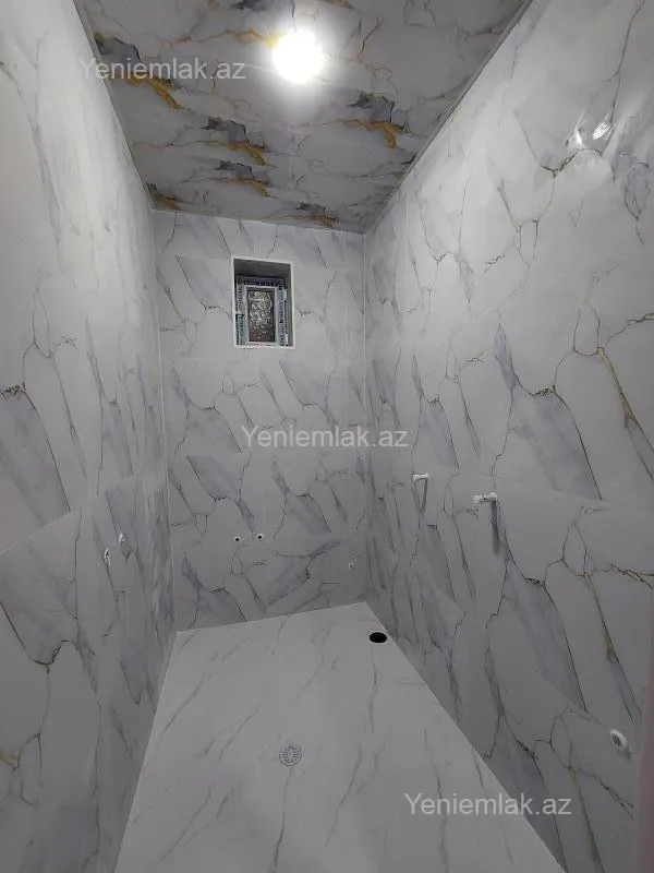 Satılır 4 otaqlı həyət evi 210 m²