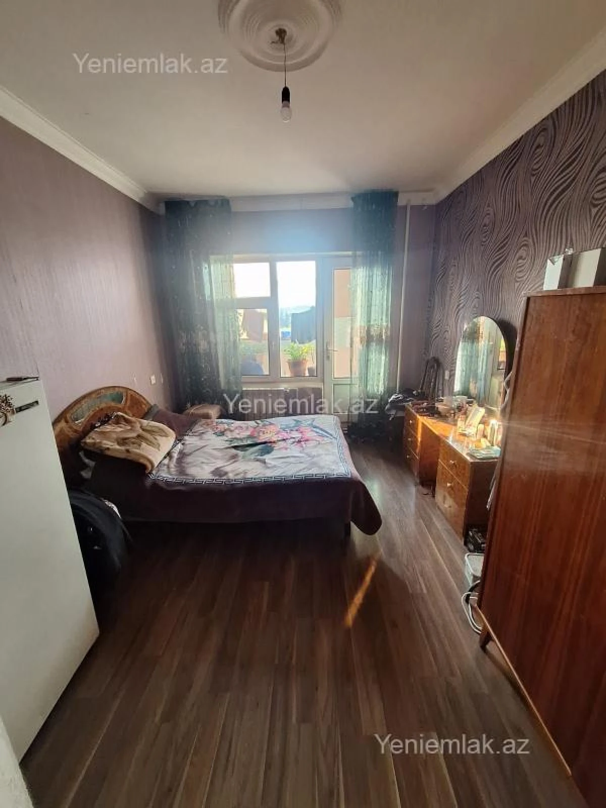 Satılır 3 otaqlı köhnə tikili 90 m²