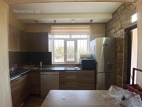 Satılır 3 otaqlı köhnə tikili 70 m²