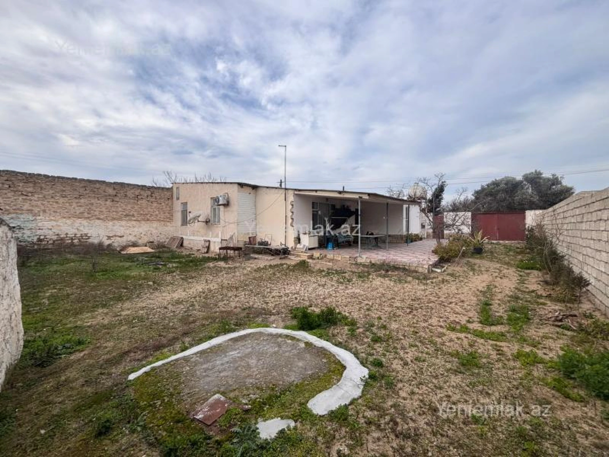 Satılır 4 otaqlı həyət evi 120 m²