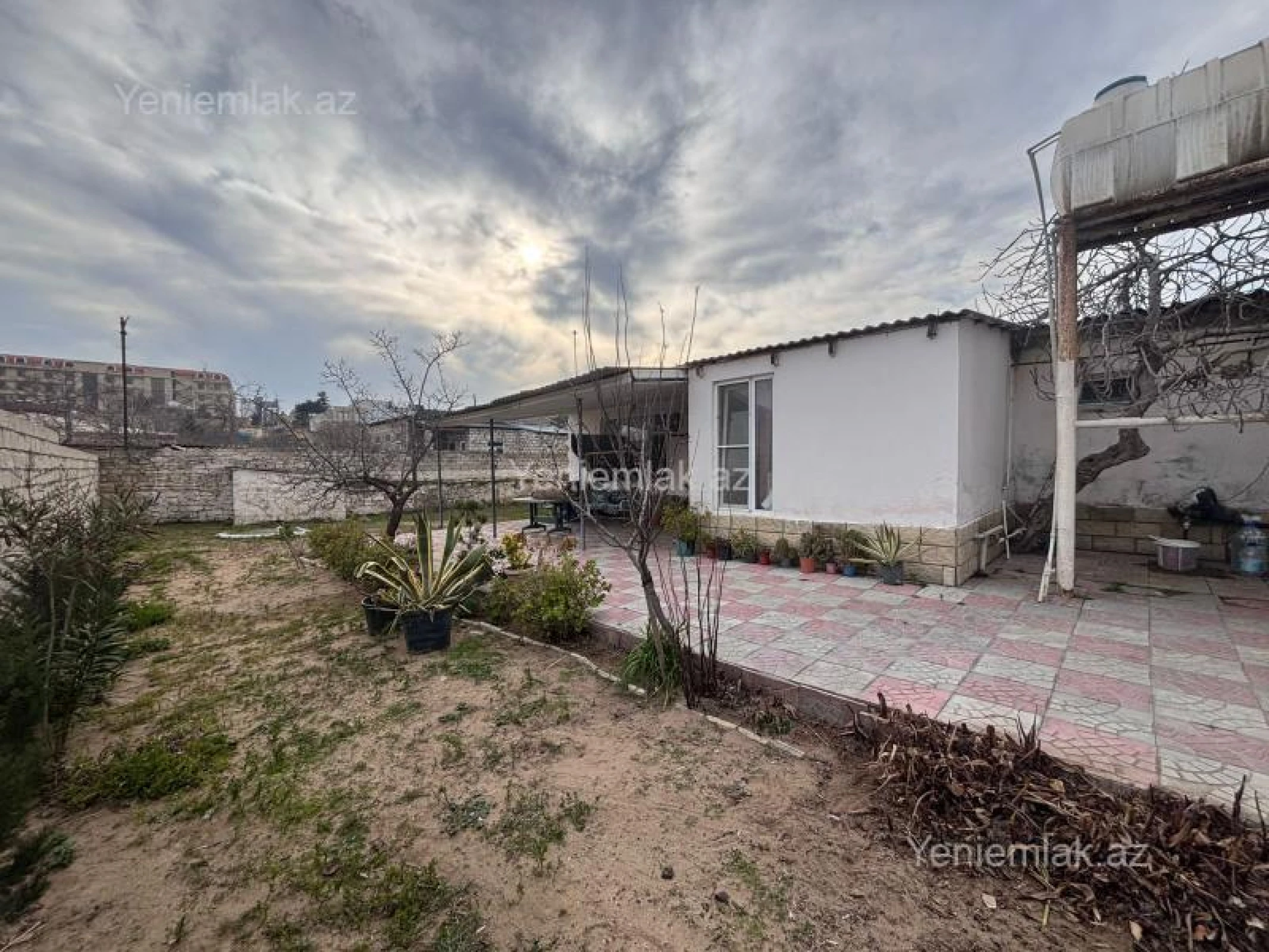 Satılır 4 otaqlı həyət evi 120 m²