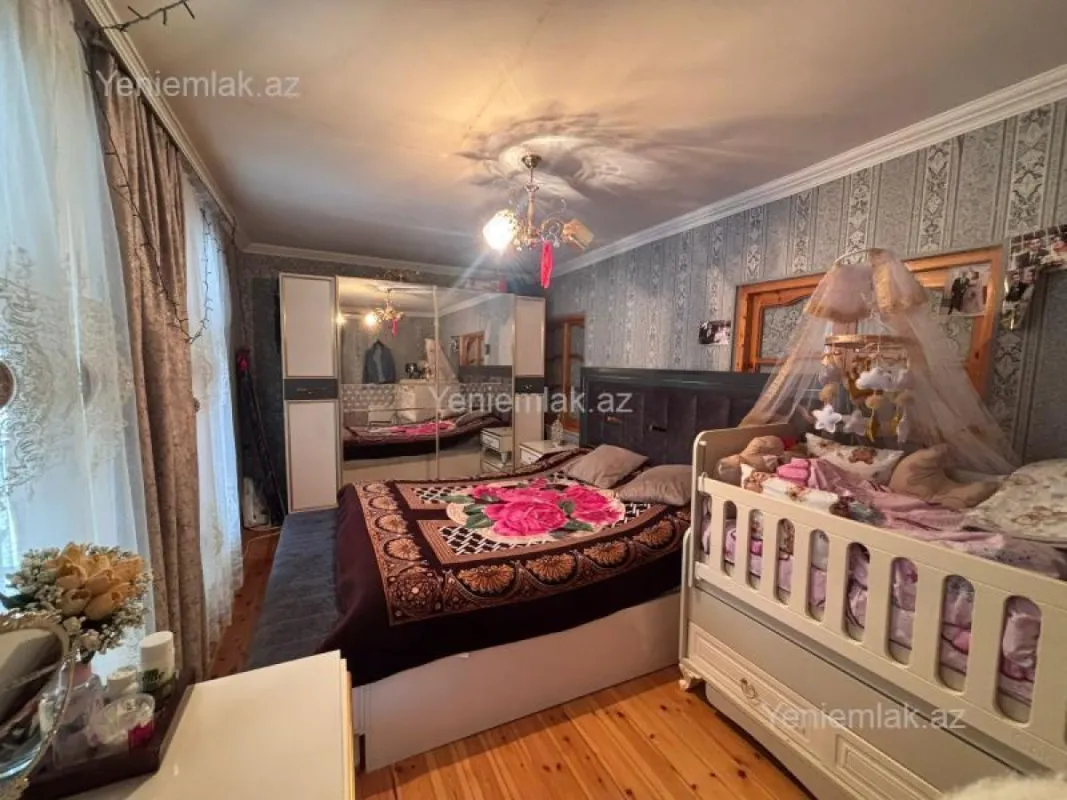 Satılır 4 otaqlı həyət evi 120 m²