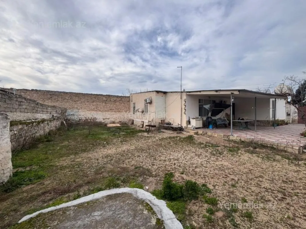 Satılır 4 otaqlı həyət evi 120 m²